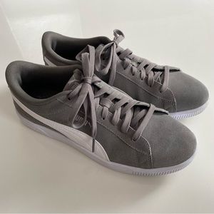 Puma Vikky Gray Suede Sneakers 9.5 Soft Foam Women’s